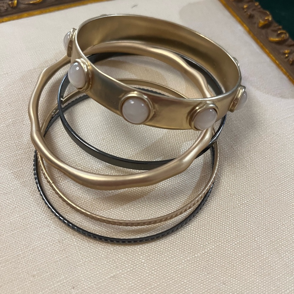 Chico's Bracelets Gold/Black Bangles